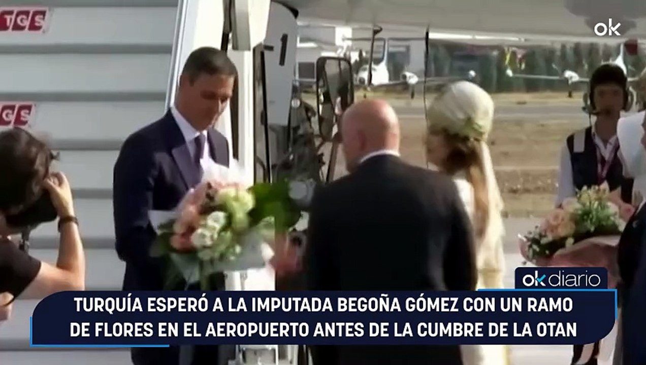 Turquía esperó a la imputada Begoña Gómez con un ramo de flores en el aeropuerto antes de la cumbre de la OTAN