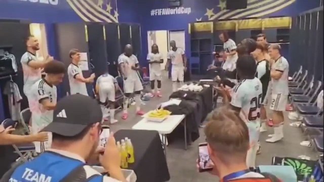Belgium celebreates dancing like Donald Trump