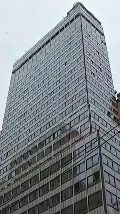 Midtown Manhattan Buildings Evacuated After Collapse Warning