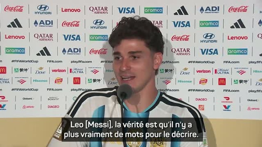 Julián Álvarez applauding Lionel Messi's game-changing performance during Argentina's World Cup qualification against Egypt.
