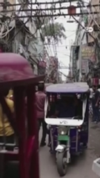 How Chinese apps force E-Rickshaws to stop on Indian roads