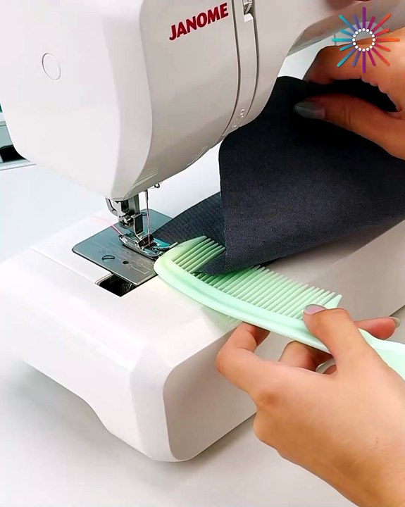 Can a comb really help with sewing? 🧵👗