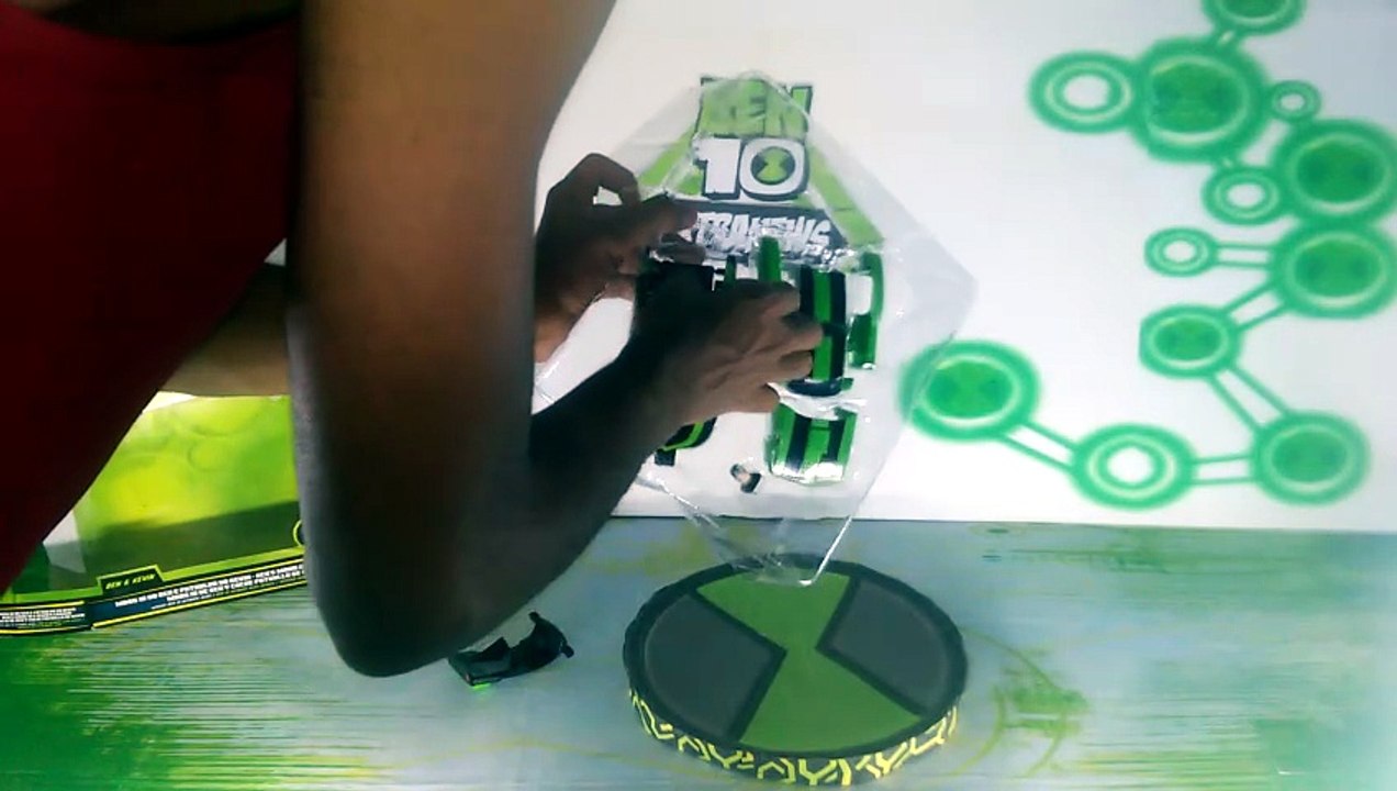 4 Review- Veículos Mark 10 do Ben e Patrulha do Kevin - Ben 10 UA