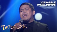 TiktoClock: Waiter, nalilimutang HUMINGA tuwing KUMAKANTA?!