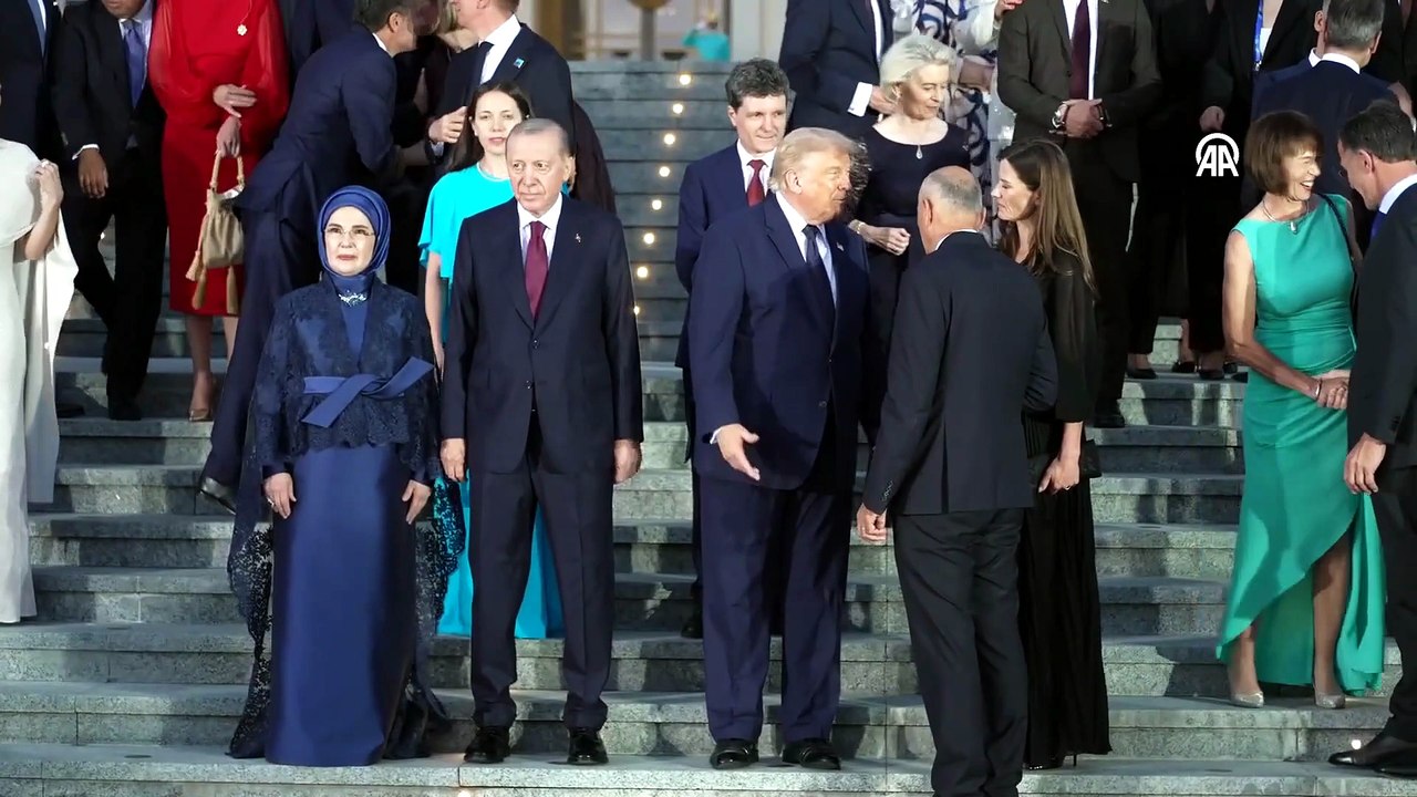 NATO Zirvesi’ndeki aile fotoğrafında dikkat çeken detay! Tek ülke, 2 lider Ankara’da