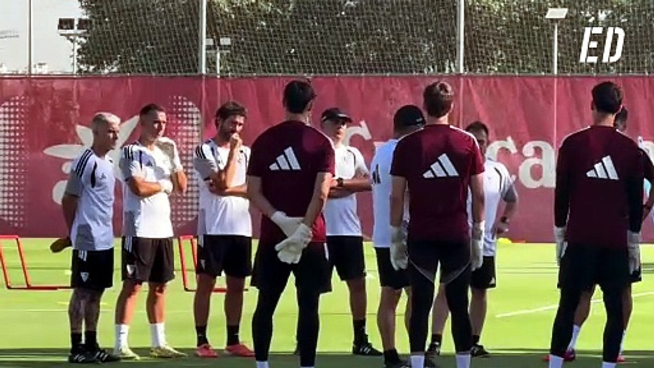Isaac Romero, Castrín y Sangante protagonizan el tercer día de trabajo del Sevilla