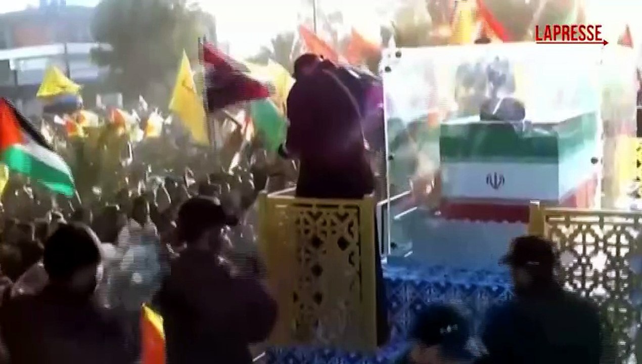 Iran, corteo funebre per Ali Khamenei nella citt? irachena di Najaf