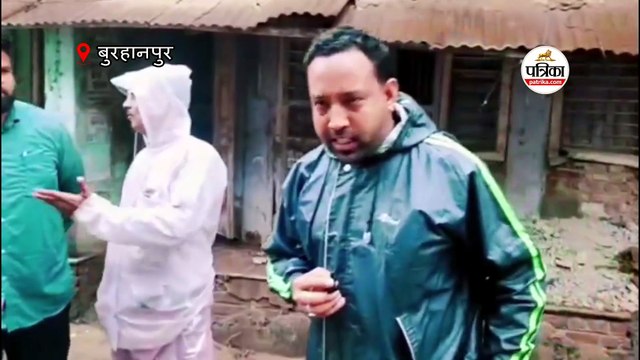 100 साल पुराने जर्जर मकान को तोड़ने की कार्रवाई