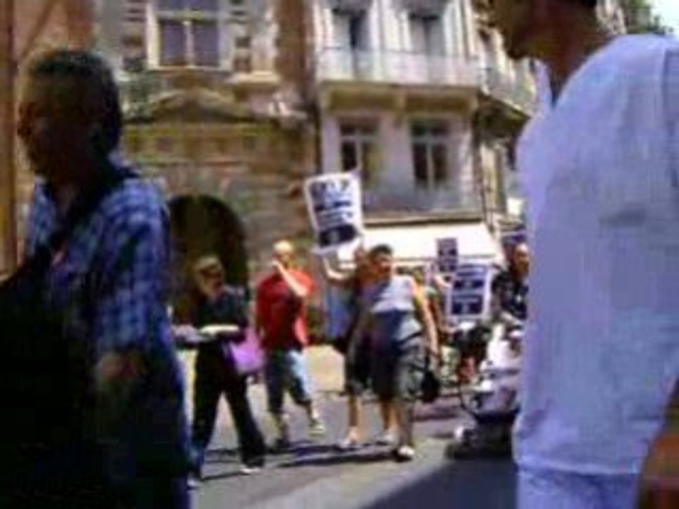 Action Act up Tlse pour santé solidaire- 1/7/08