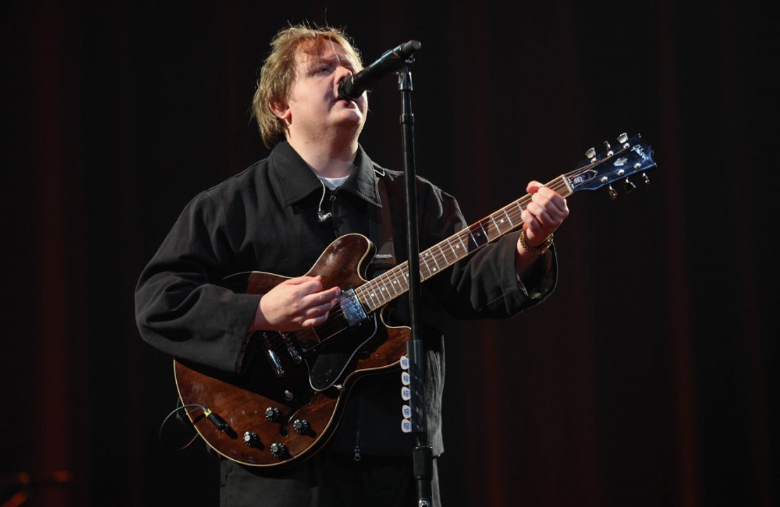 Lewis Capaldi gibt nach Englands WM-Triumph Vermögen für Getränke aus
