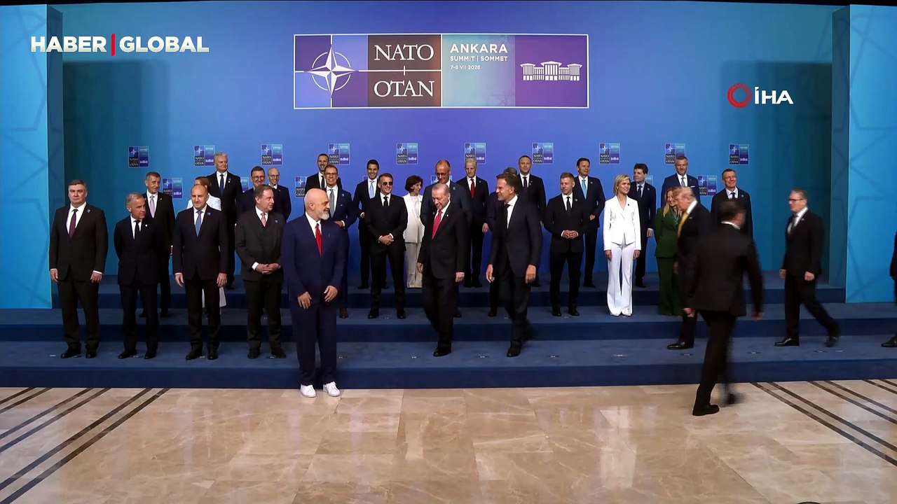 NATO Zirvesi'nde beyaz ayakkabı detayı dikkat çekti