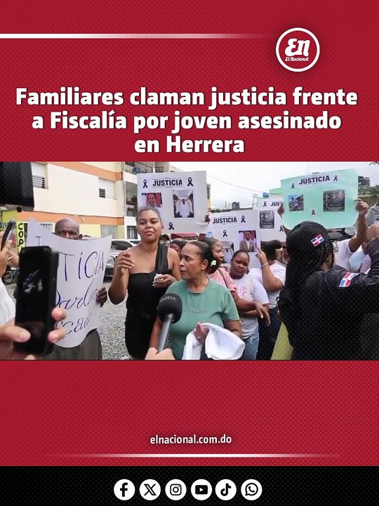 Familiares claman justicia frente a Fiscalía por joven asesinado en Herrera