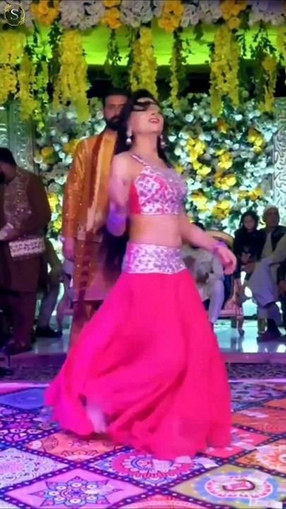 This Dance is a Rollercoaster of Emotion 🎢Aaj Khol De ang Ang Mera Ve#ChandaMalik#mujradance#DancePerformance#SStudio 5