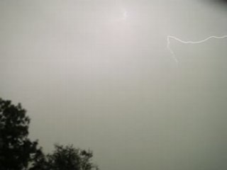 Eclaires prit en flague xD (video by KiKoo83