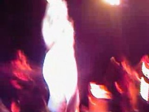 Par les hommes qui cours (avec Vitaa) à l'Olympia