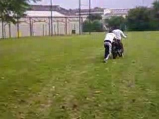 greg le bourez en 80 a coter du skate