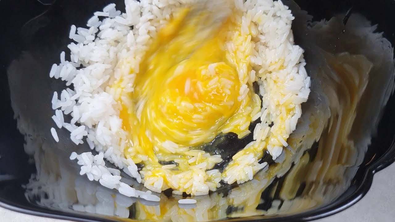 Gebratener Eierreis: koreanische Art, Eierreis zuzubereiten. Schnell und lecker