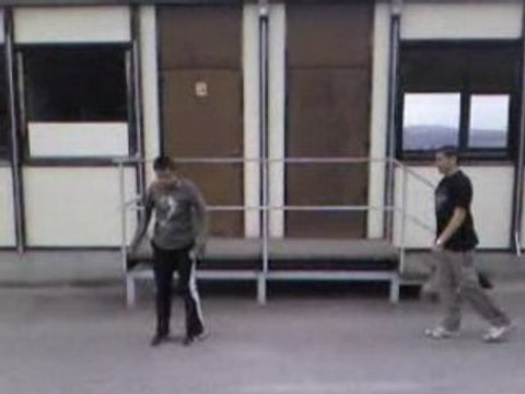 Jess flip avant, Antho flip avec puis s'en vas