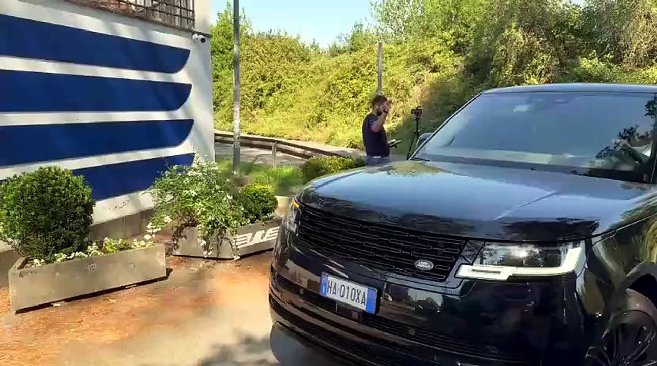 Lazio, è il giorno delle visite mediche a Formello: l'arrivo di Zaccagni - VIDEO