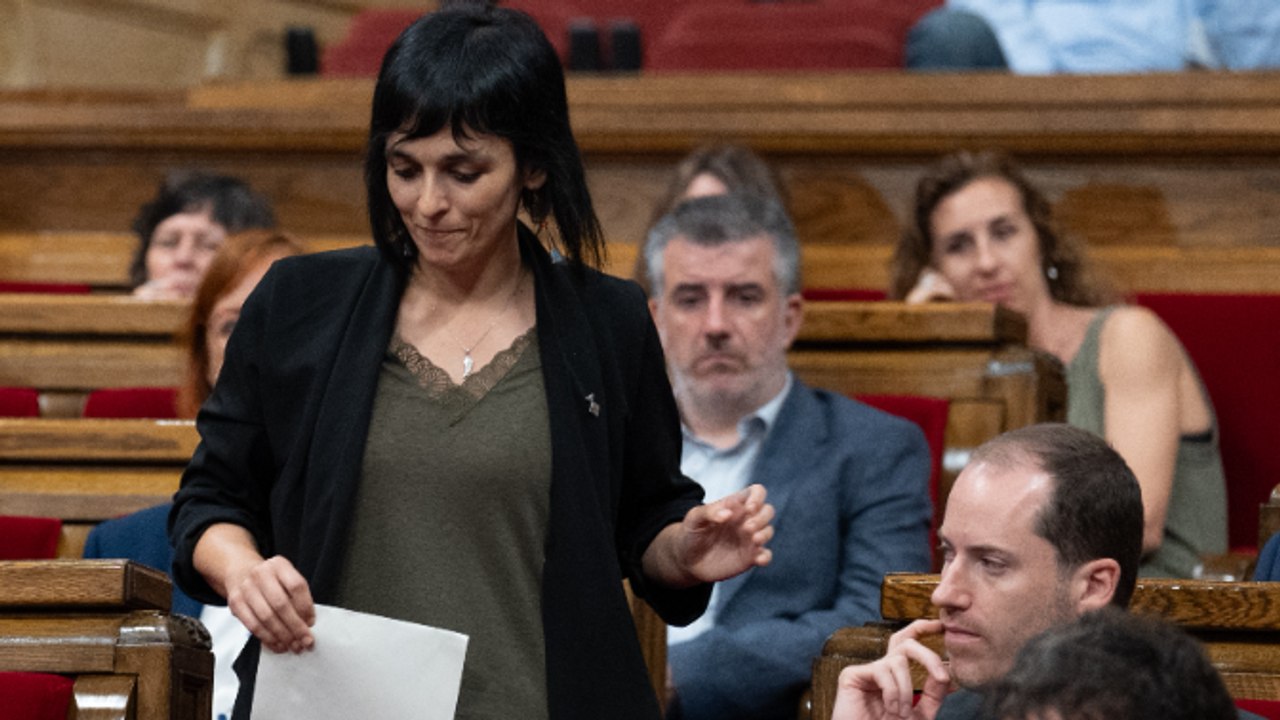 La ultraderecha de Aliança Catalana supera a Junts e Illa (PSC) volvería a ganar las elecciones en Cataluña