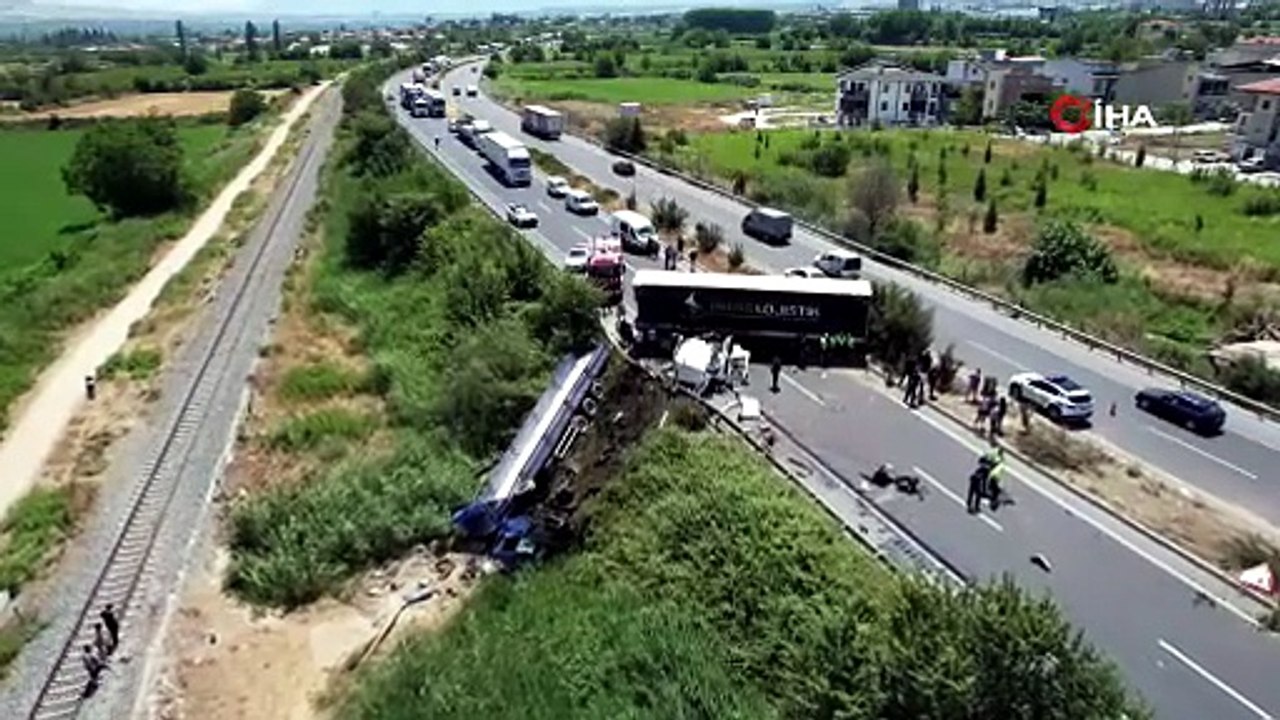 İKİ TIR ÇARPIŞTI 1 ÖLÜ 1 YARALI