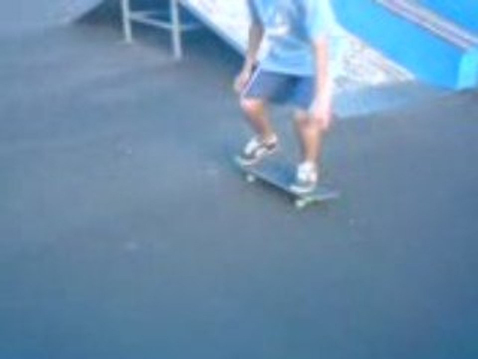Fakie shove it