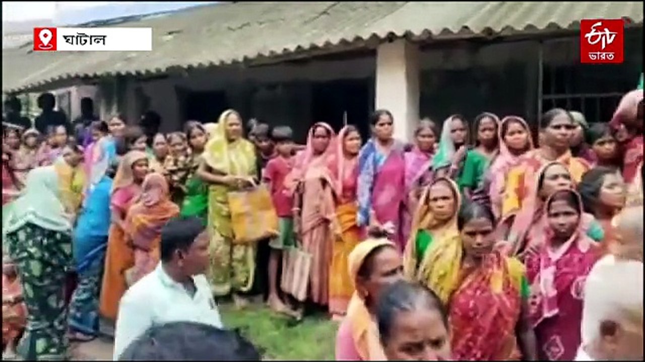 বন্যার আগেই সতর্ক প্রশাসন! ঘাটালে ত্রাণ বিলি, পরিস্থিতি খতিয়ে দেখলেন পুলিশ সুপার