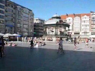 Ostende (Belgique) : Place animée