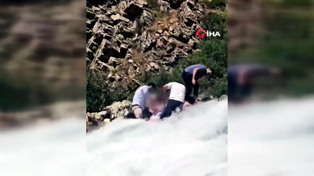Van'da korku dolu anlar: Çocuk akıntıya kapıldı