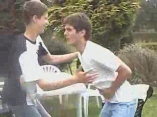 Parodie générique macgyver