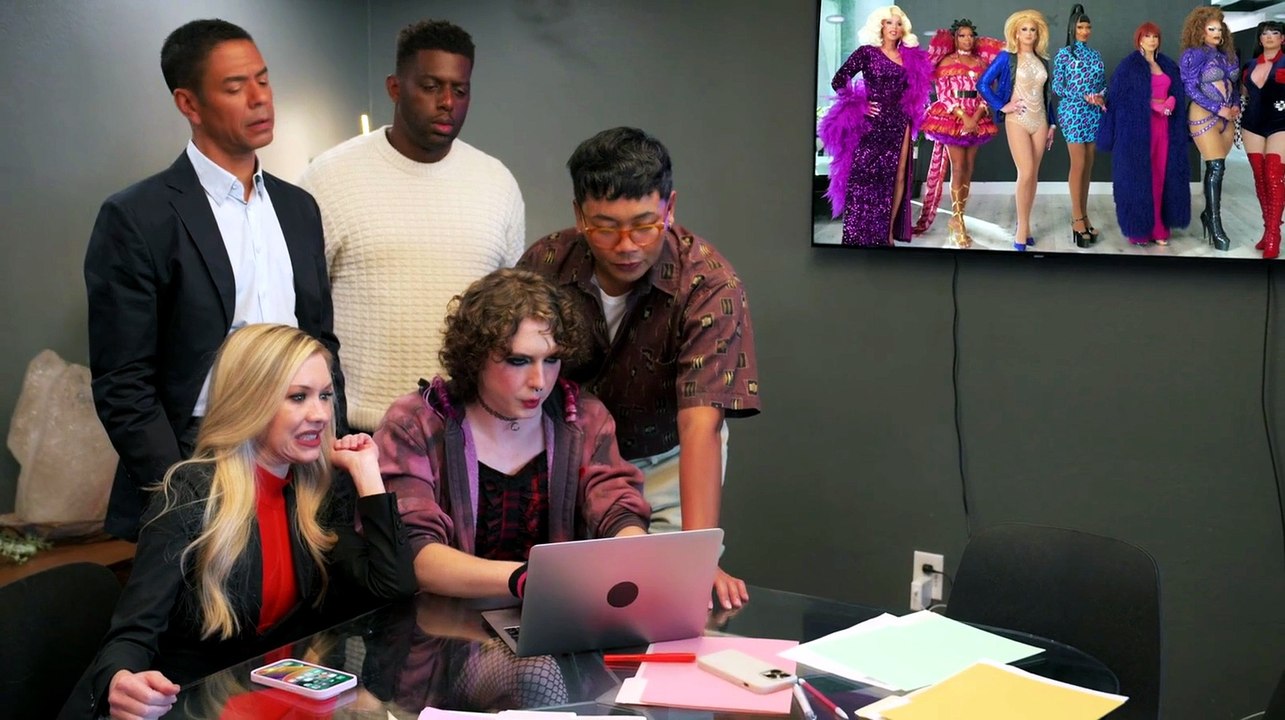 Drag House Rules S02E03 The Pain and The Plane