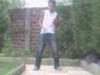 JOY-JOY TECK DANS LE JARDIN DE SA GRAND-MERE