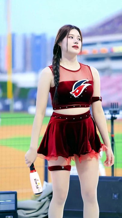 Lee Ye-bin Stunning KT Wiz Cheerleading Fancam + Cheerleader EP 129