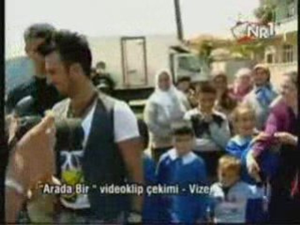 Tarkan arada bir video klip arkası metin arolat
