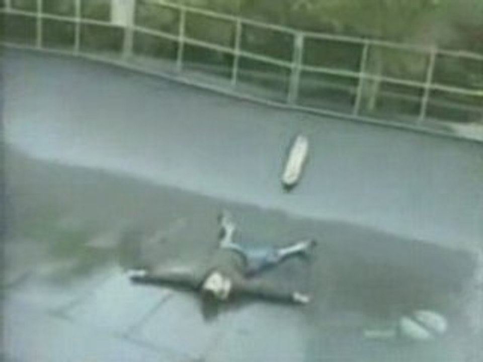 Régis fait du skate