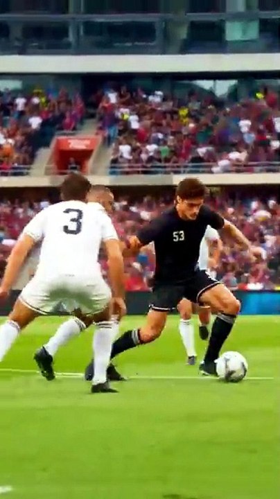 OUPS, J'AI ÉPOUSÉ UNE STAR DU FOOT