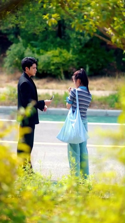 To save her mother, she becomes the fake cousin of a CEO…but this fake contract turns into true l