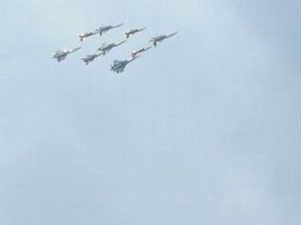 Su-27&mig-29 in diamant formation