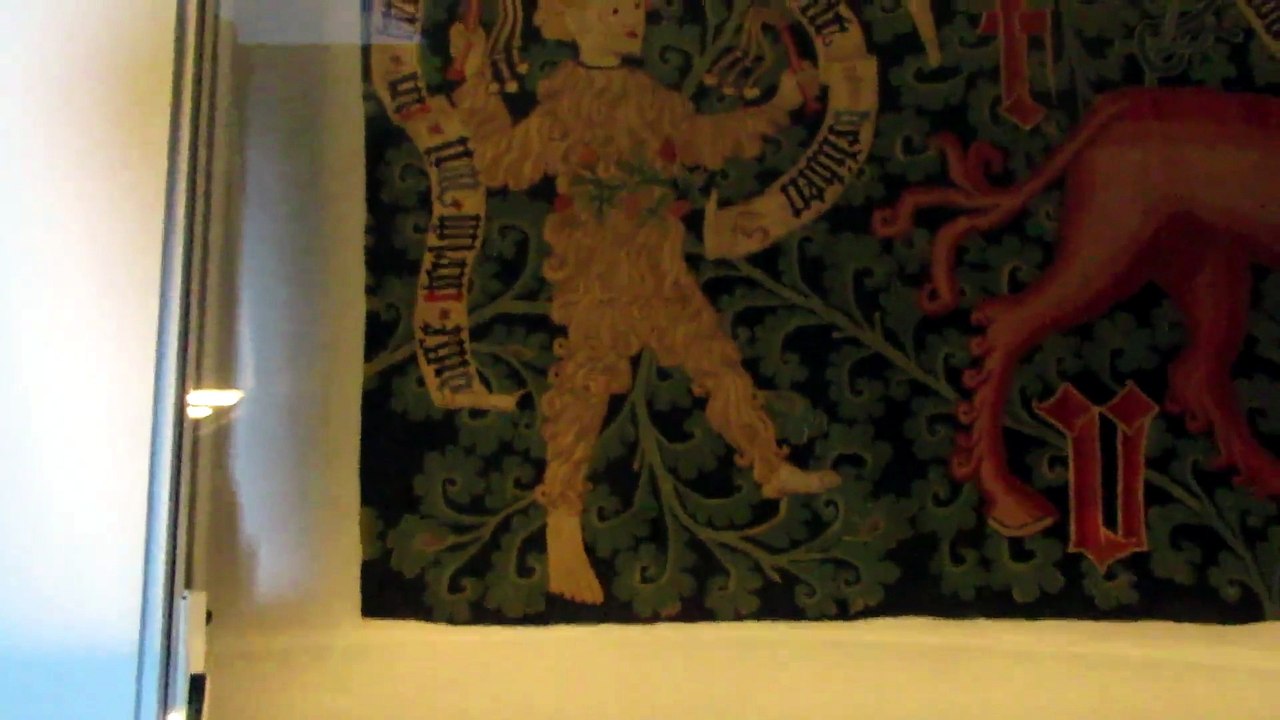 Cluny-Licorne rouge