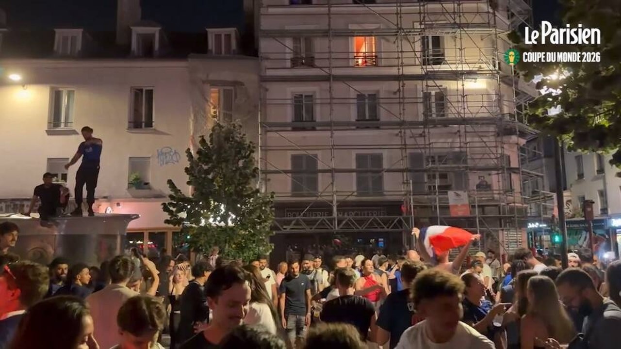 France-Maroc : les rues de capitale en fête apr...