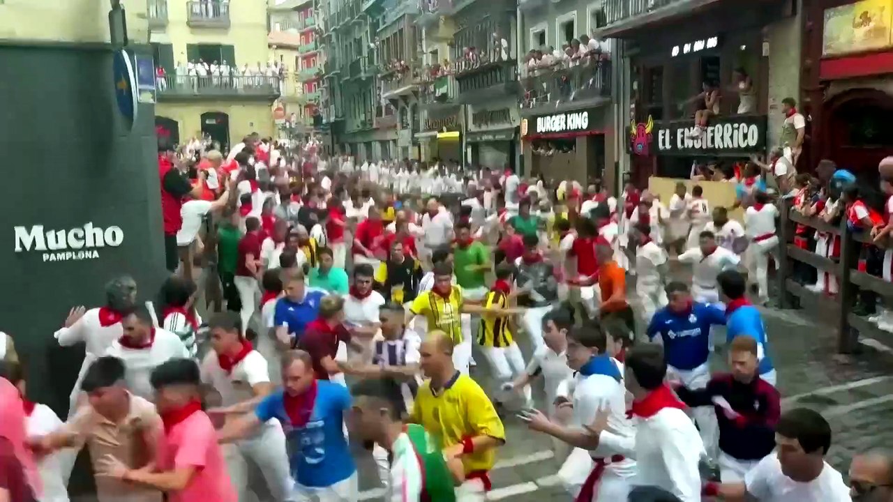 Spanien: neun Verletzte beim vierten San-Fermín-Stierlauf in Pamplona
