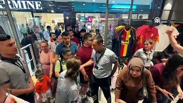 Galatasaray'ın şampiyonluk kupası Mardin'de taraftarlarla buluştu