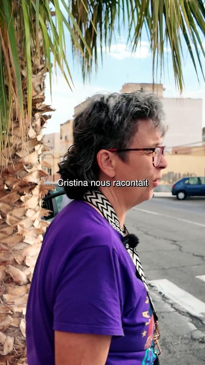 En plein désert, 4 hommes encerclent sa propriété…