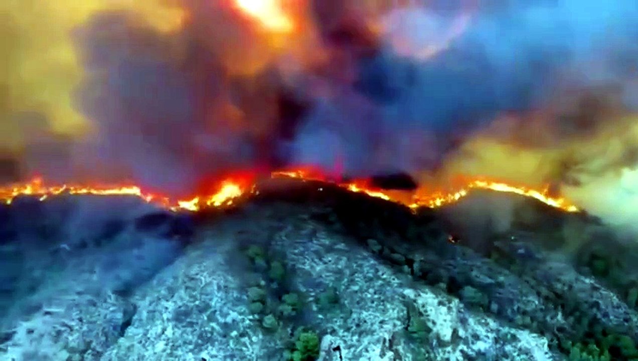 Imágenes aéreas muestran la magnitud del incendio forestal en Los Gallardos (Almería)
