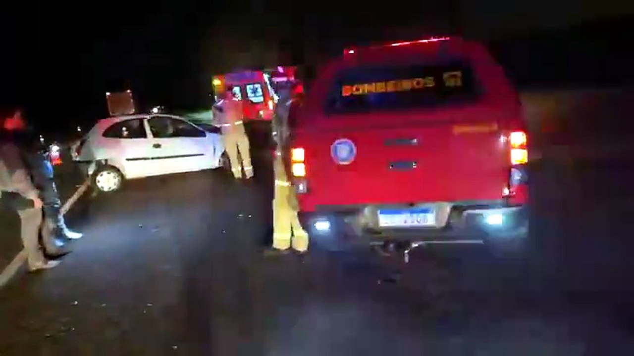Jovem de 27 anos morre em colisão frontal entre carro e caminhão na BR-369, entre Cascavel e Corbélia