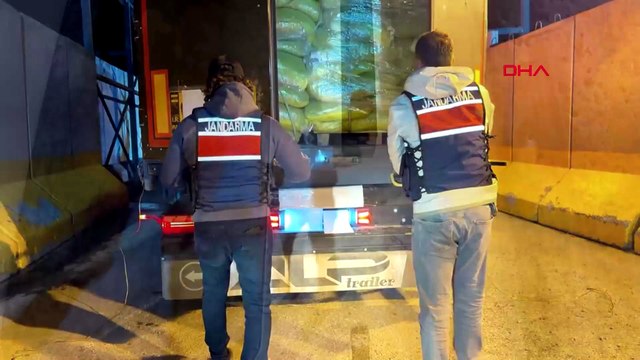 Van'da jandarmadan operasyon; 333 kilogram skunk ele geçirildi, 2 şüpheli yakalandı