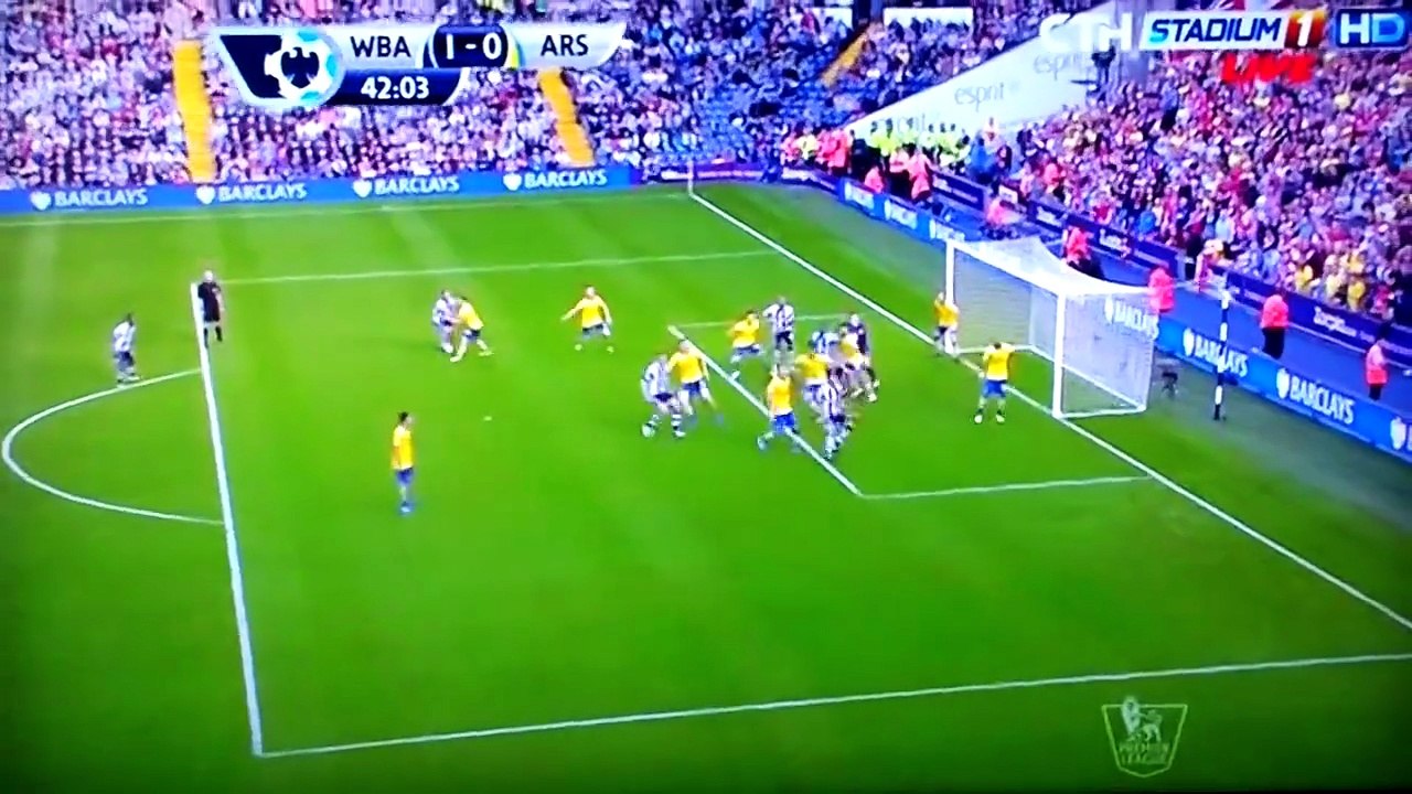 Xem Lại Bàn Thắng mở tỉ số của Saido Beranino trong Trận Đấu gặp Arsenal
