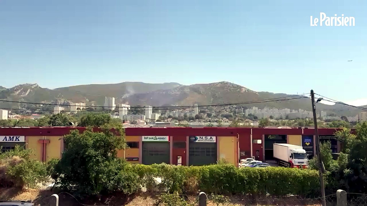 Canicule : un feu en cours dans le XIe arrondissement de Marseille, les marins-pompiers sur place