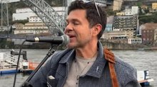 Jorge Medina presume su video en Times Square, Nueva York