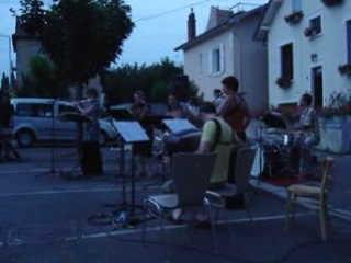 Ah !? Bal contemporain ? Musique tradiporaine à danser